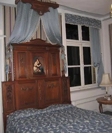 Chateau De Villette Monument Historique